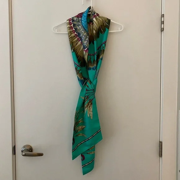 Authentic Hermes discontinued Maxi Twilly - Picture 2 of 7